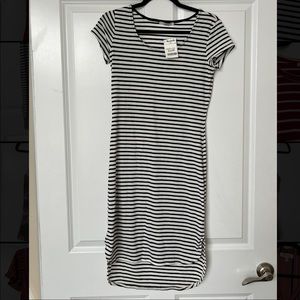 Black and white ribbed shirt sleeved dress